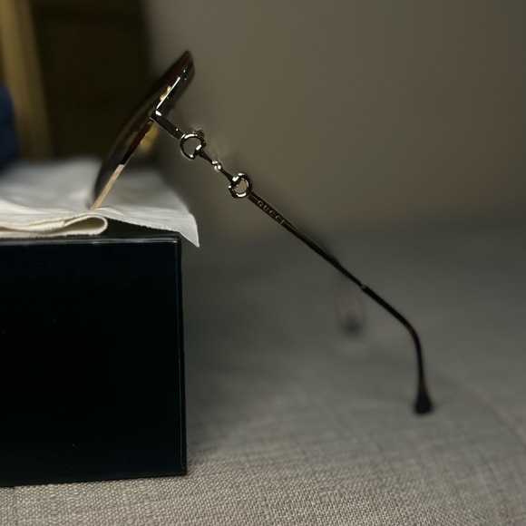 Gucci Horsebit Sunglasses with Gradient Lenses - Picture 6 of 9